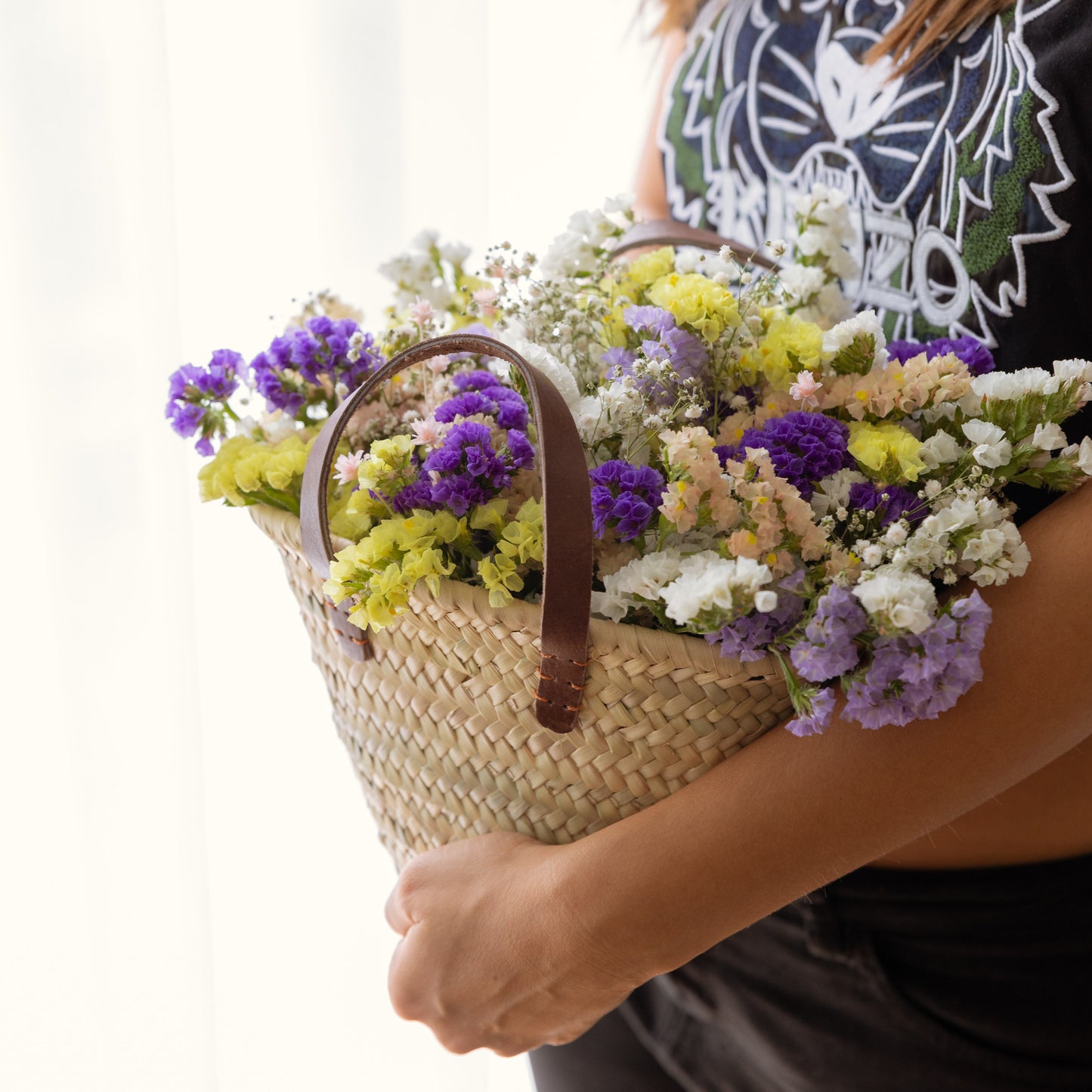 Bouquet of Flowers Pillar